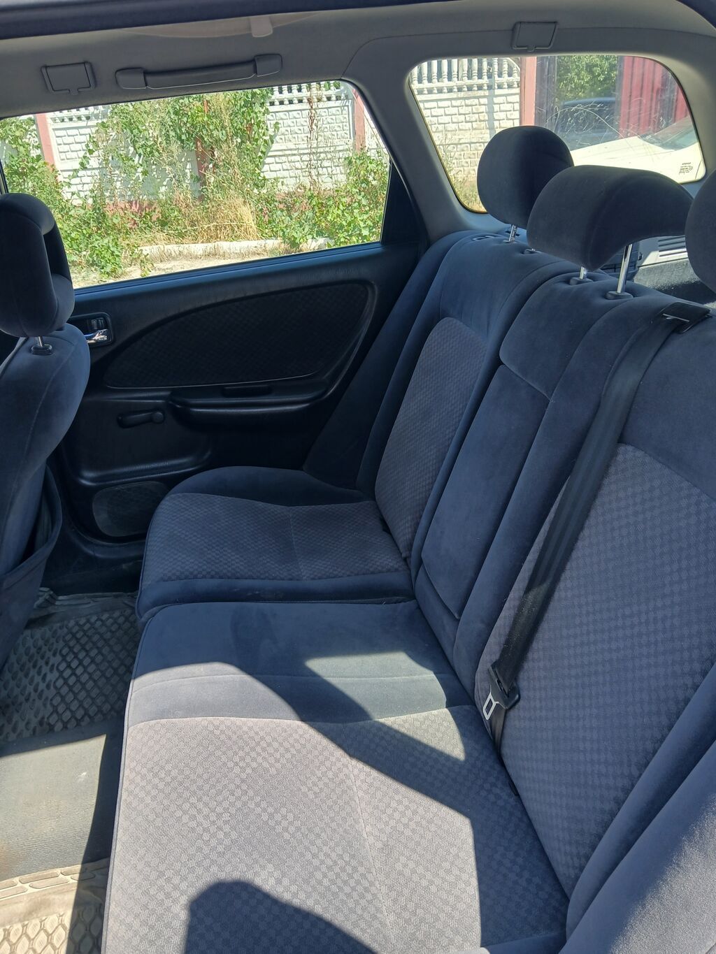 Toyota Avensis: 2003 г., 2 л, Механика, Дизель, Универсал: фото 2