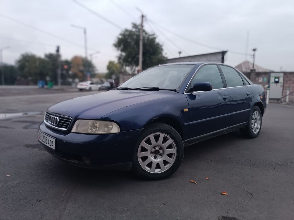 Audi A4: 2000 г., 1.8 л, Механика, Бензин, Седан: фото 5