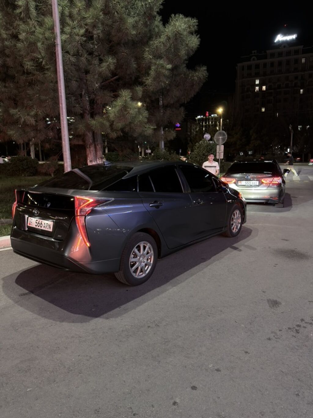 Toyota Prius: 2016 г., 1.8 л, Вариатор, Гибрид, Лифтбек: фото 6