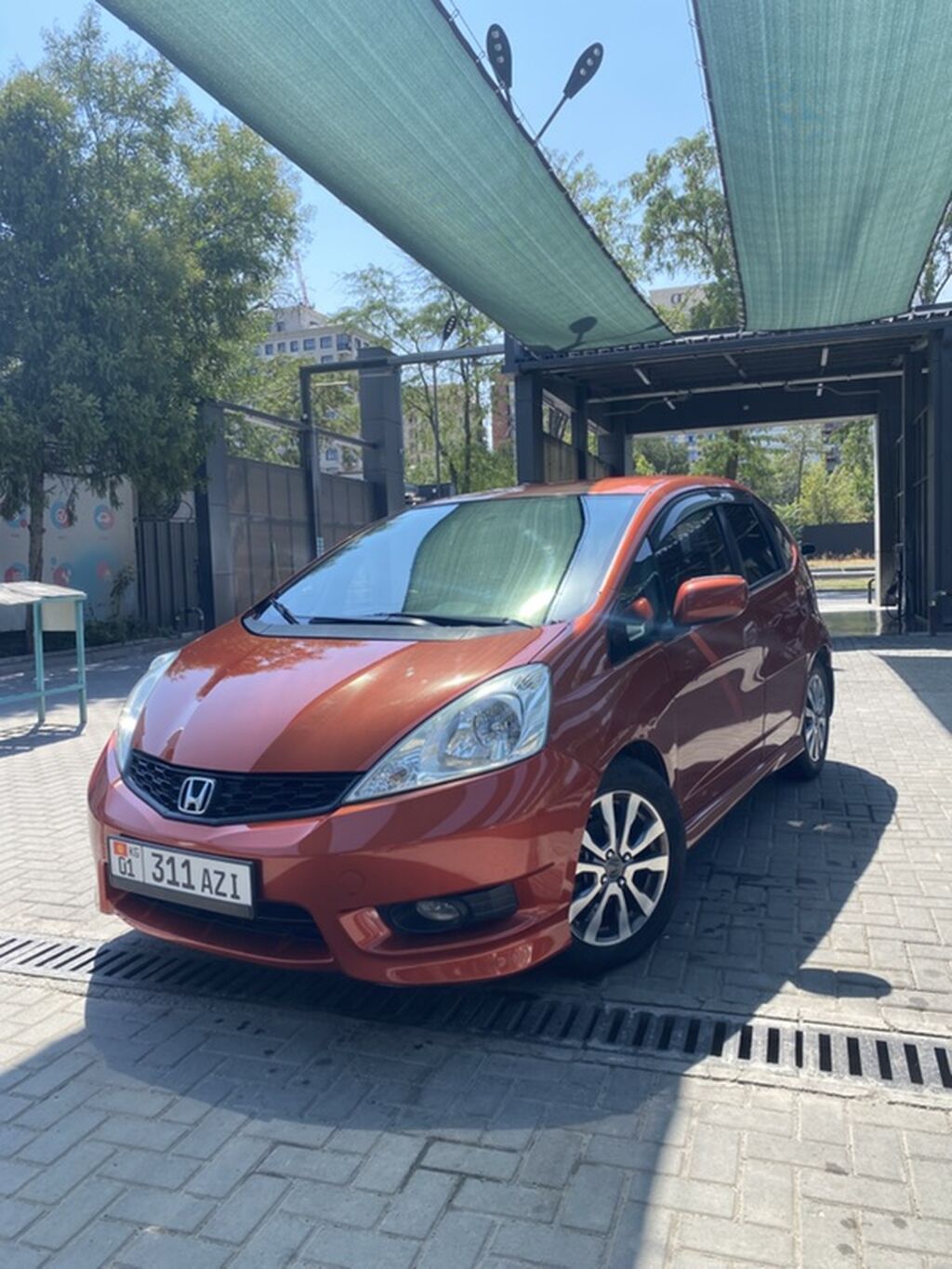 Honda Fit: 2012 г., Хэтчбэк: фото 1