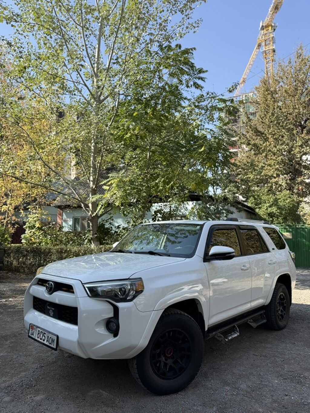 Toyota 4Runner: 2022 г., 4 л, Автомат, Бензин, Внедорожник: фото 2