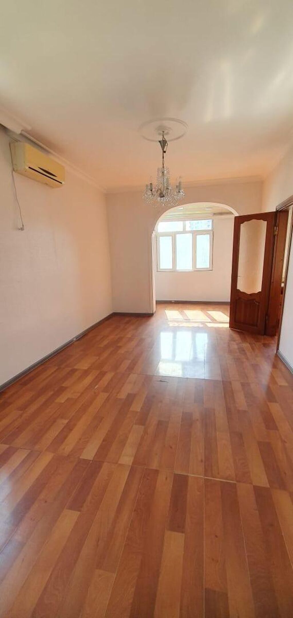 Bakı, 4-cü mikrorayon, 2 otaqlı, Köhnə tikili, m. Memar Əcəmi, 47 kv. m