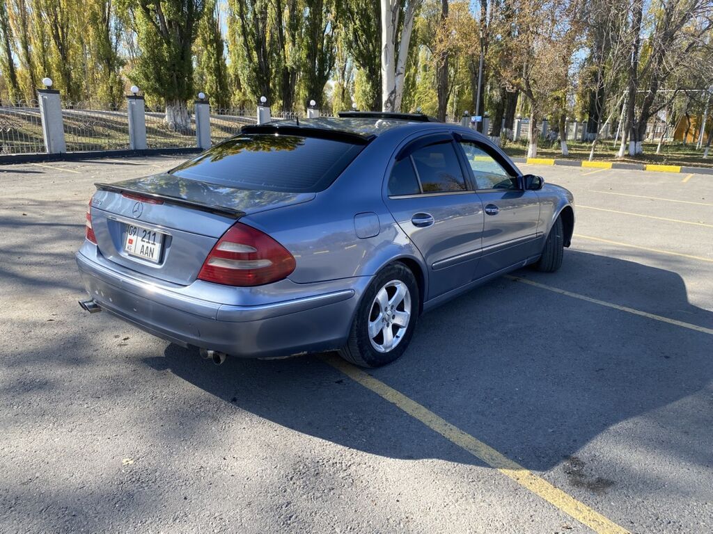 Mercedes-Benz E-Class: 2003 г., 3.2 л, Автомат, Бензин, Седан: фото 3