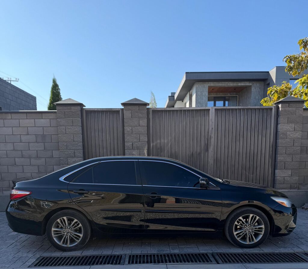 Toyota Camry: 2015 г., 2.5 л, Автомат, Бензин: фото 1