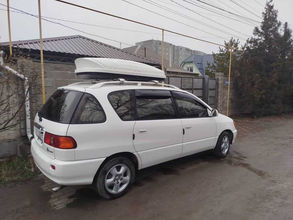 Toyota Ipsum: 2001 г., 2 л, Автомат, Газ, Минивэн: фото 7