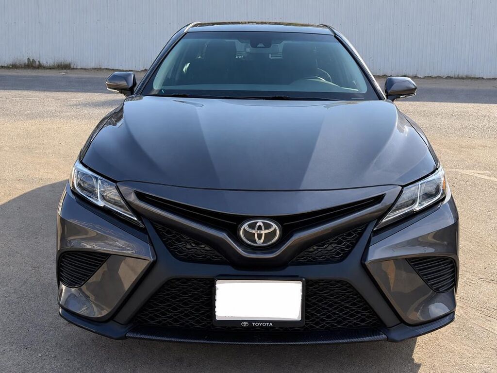 Toyota Camry: 2018 г., 2 л, Бензин, Седан: фото 1