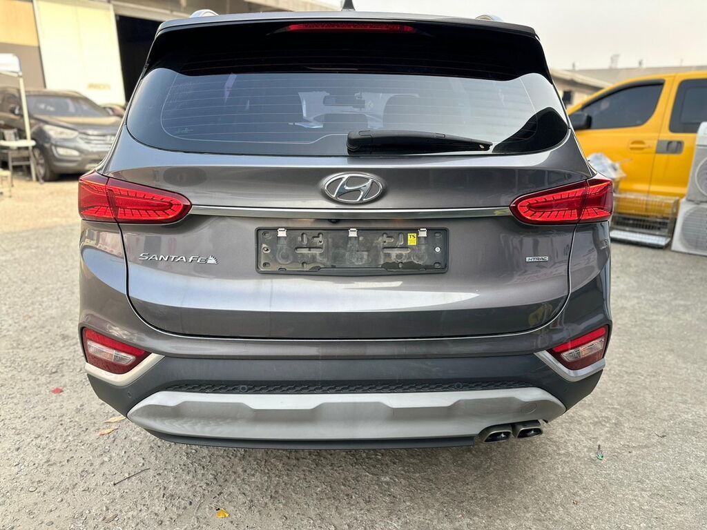 Hyundai Santa Fe: 2019 г., 2 л, Автомат, Дизель, Кроссовер: фото 7