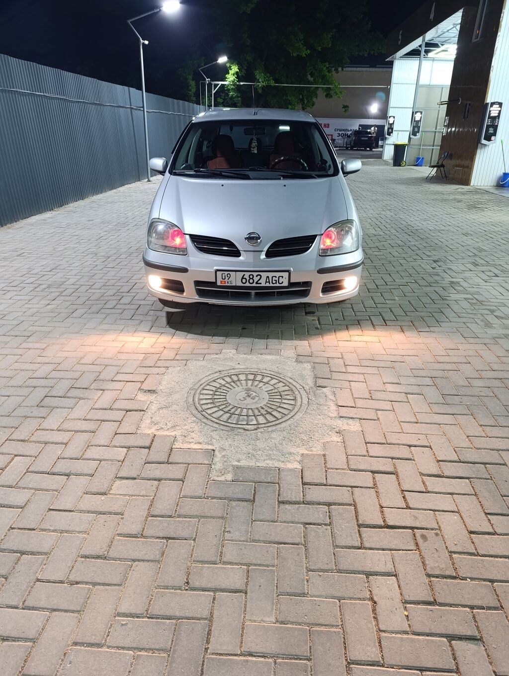 Nissan Tino: 2005 г., 1.8 л, Механика, Бензин, Минивэн: фото 7