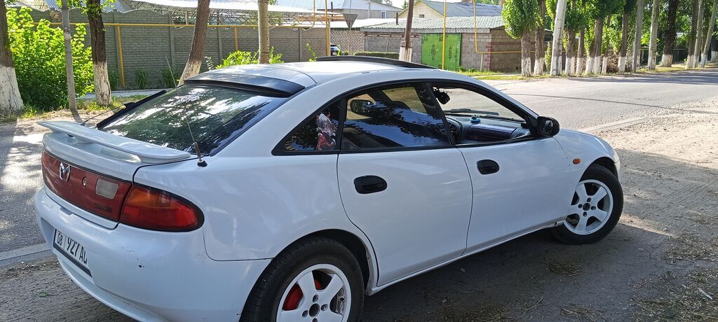 Mazda MX-6: 1994 г., 1.6 л, Механика, Бензин, Лифтбек: фото 3