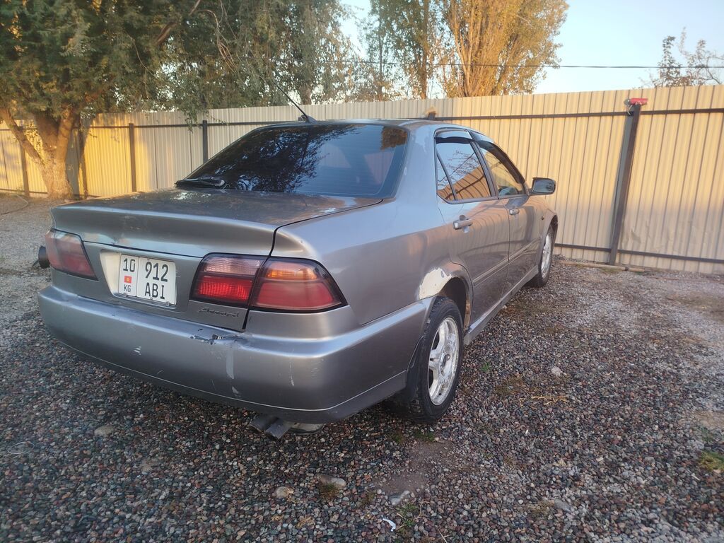 Honda Accord: 2000 г., 2 л, Автомат, Бензин, Седан: фото 8