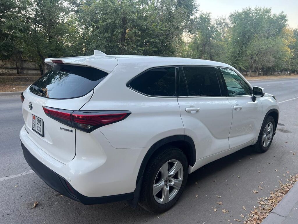 Toyota Highlander: 2021 г., 2.5 л, Автомат, Гибрид, Кроссовер: фото 4