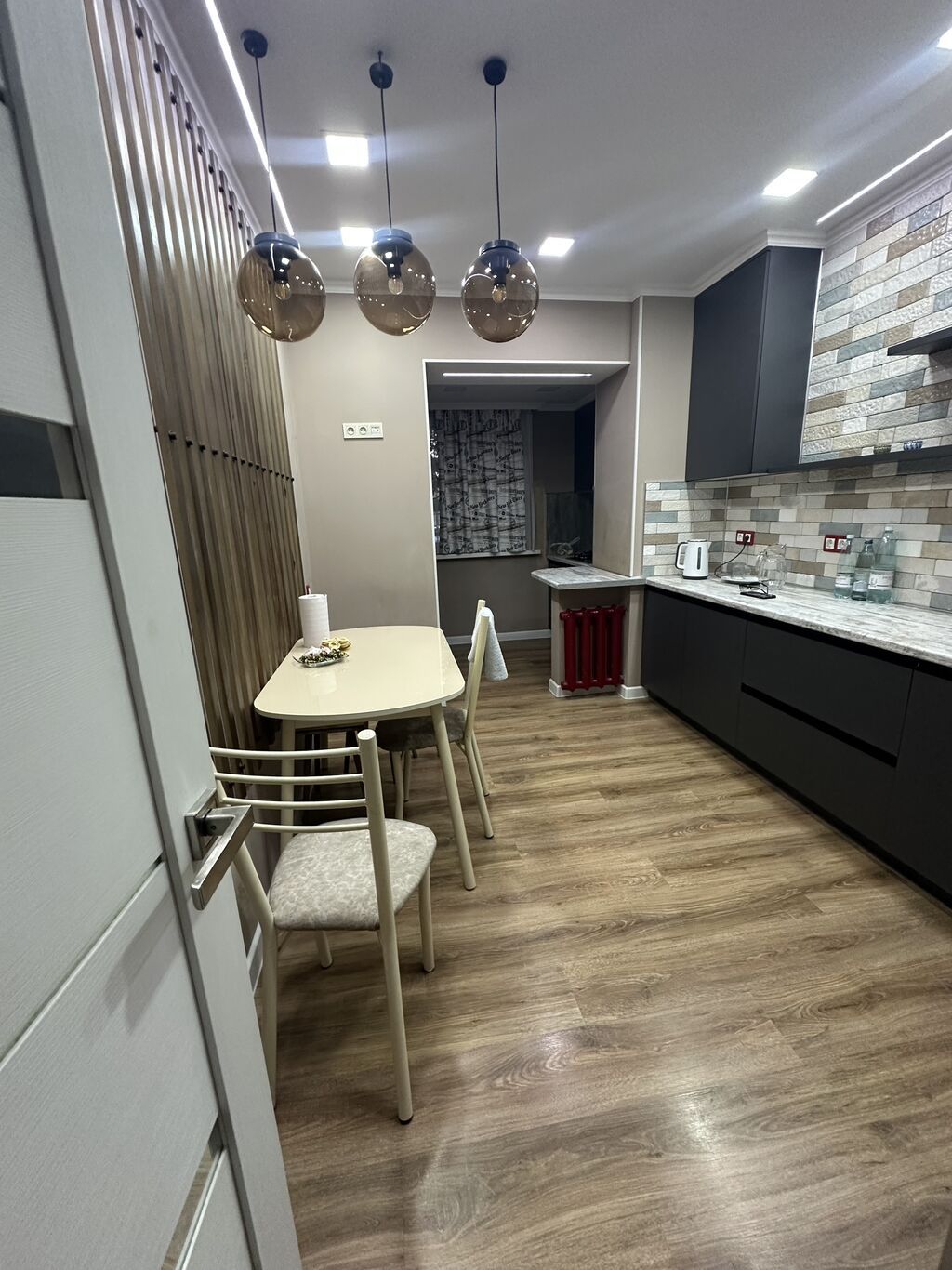 2 комнаты, 56 м², Аламедин-1 мкр Индивидуалка, 1 этаж, Дизайнерский ремонт: фото 4