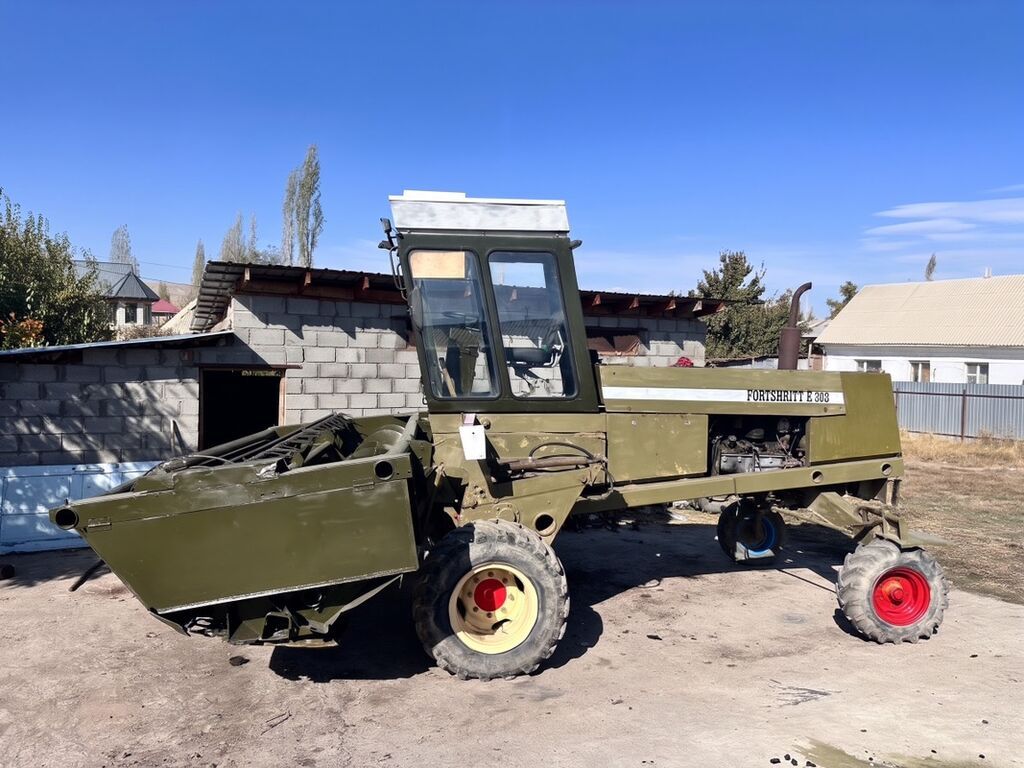 Фронтальный самоходный кормоуборочный комбайн Fortschritt E303 с: фото 2