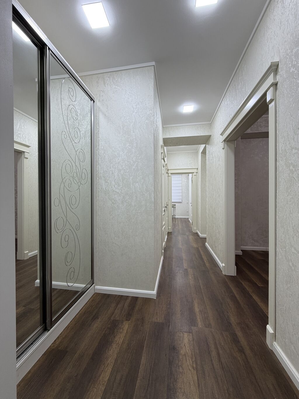 Qurtuluş 93 kompleksində 3 otaqlı yeni tikili mənzil satılır, 84 m², 168 000 AZN, şəkil 5 / 12