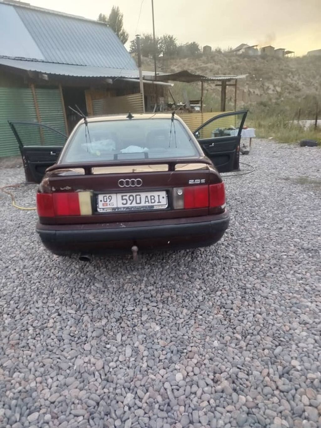 Audi 100, 1991 г., 2.3 л, механика, бензин, седан: фото 5