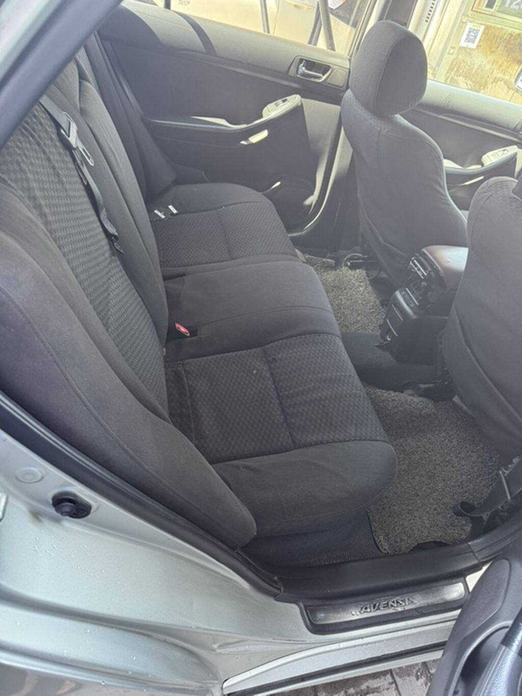 Toyota Avensis: 2003 г., 2 л, Автомат, Бензин, Универсал: фото 4