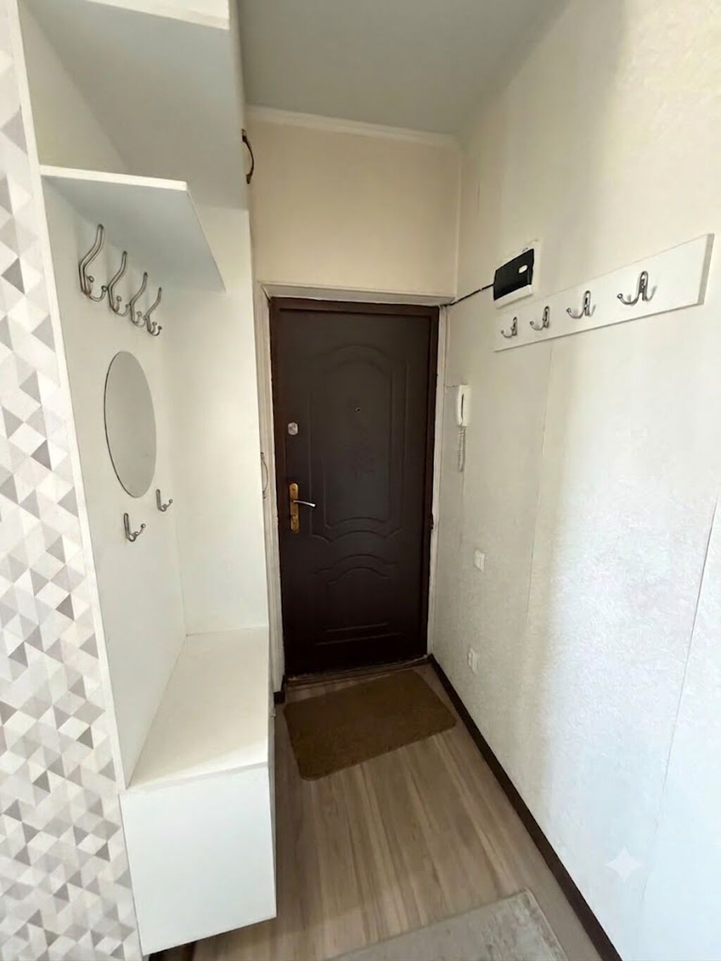 2 комнаты, 57 м², ул. Баха / Гагарина 106 серия улучшенная, 1 этаж, Евроремонт: фото 3