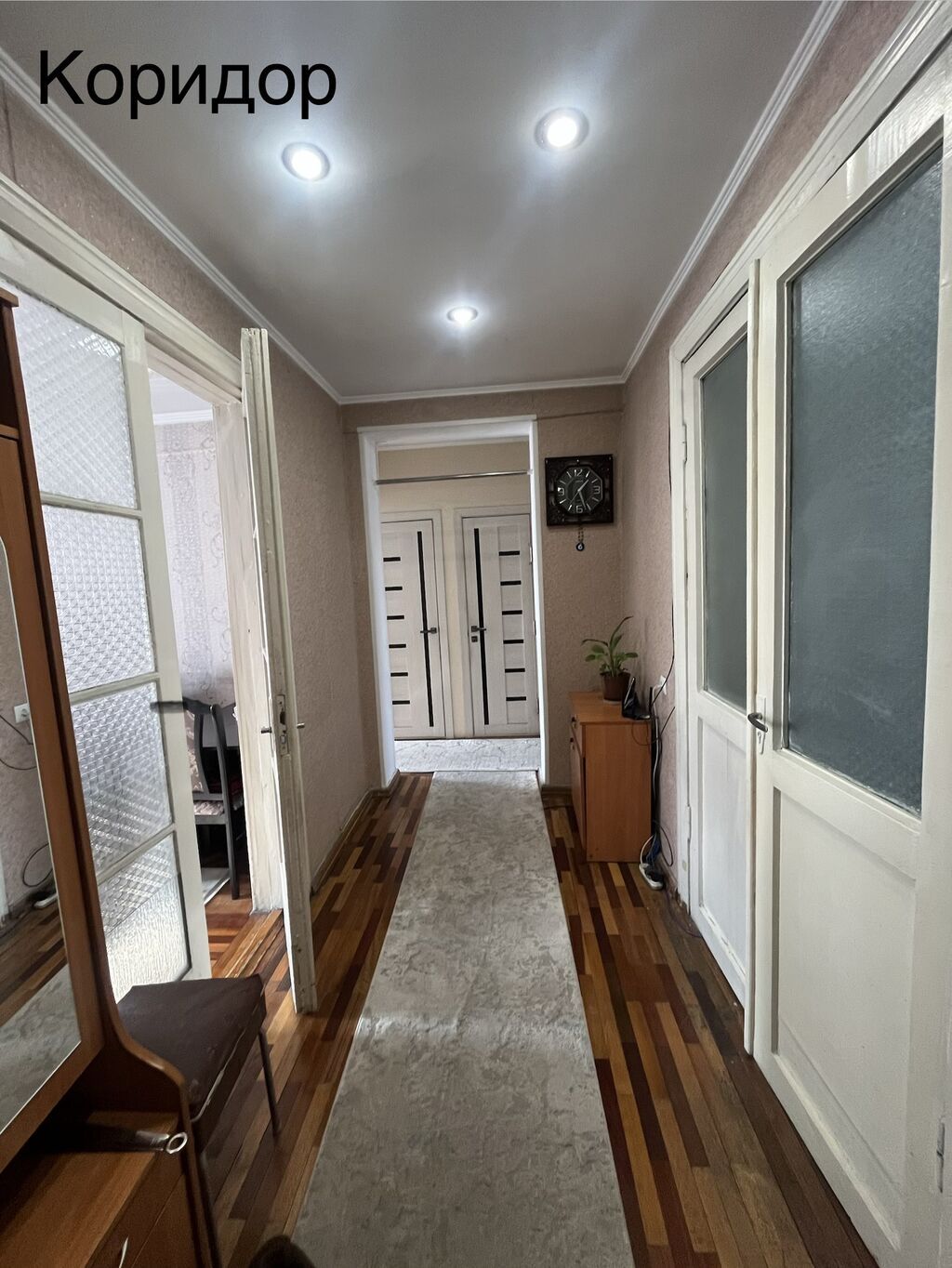3 комнаты, 70 м², Сталинка, 3 этаж, Косметический ремонт: фото 2