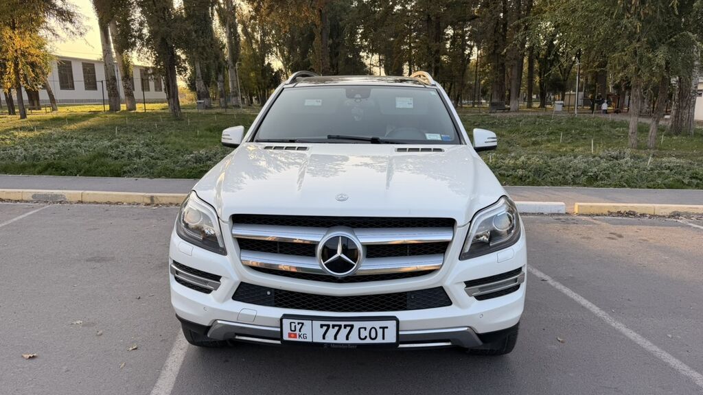 Mercedes-Benz GL-Class: 2015 г., 3 л, Автомат, Бензин, Внедорожник: фото 1