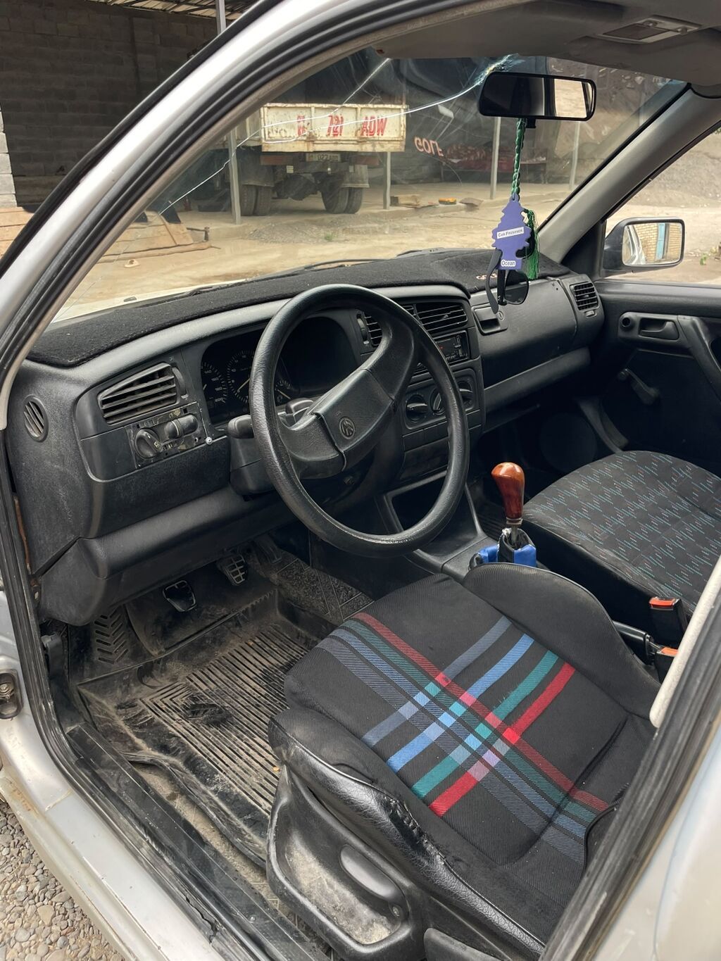 Volkswagen Golf: 1994 г., Механика, Бензин, Хэтчбэк: фото 2