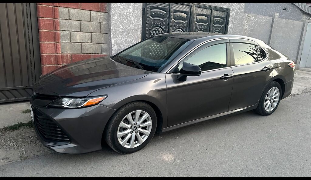 Toyota Camry: 2018 г., 2.5 л, Автомат, Бензин, Седан: фото 3
