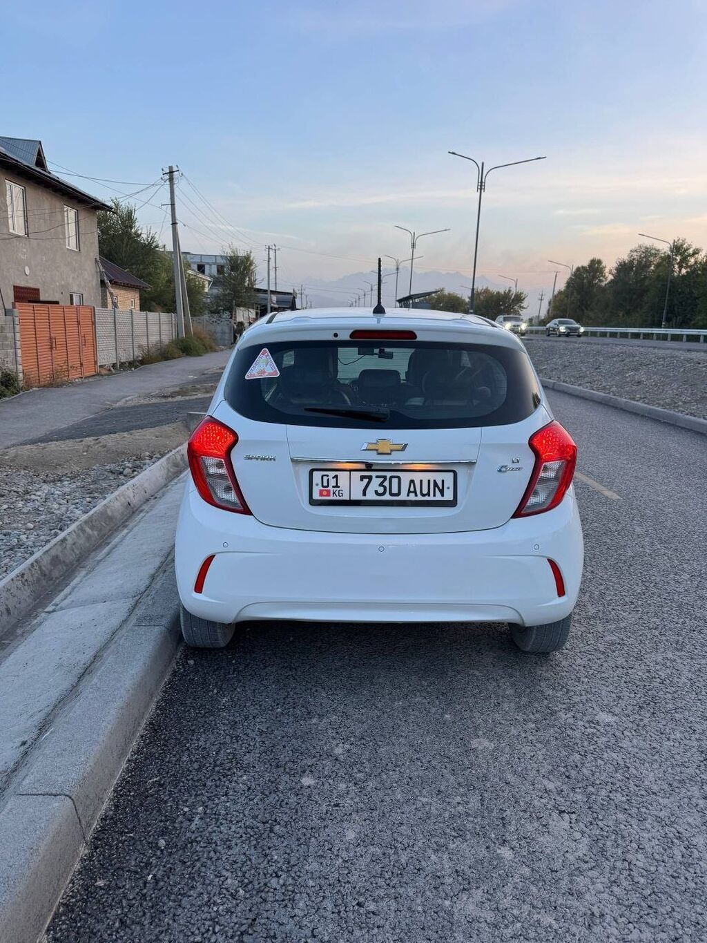 Chevrolet Spark: 2016 г., 1 л, Автомат, Бензин, Хэтчбэк: фото 8