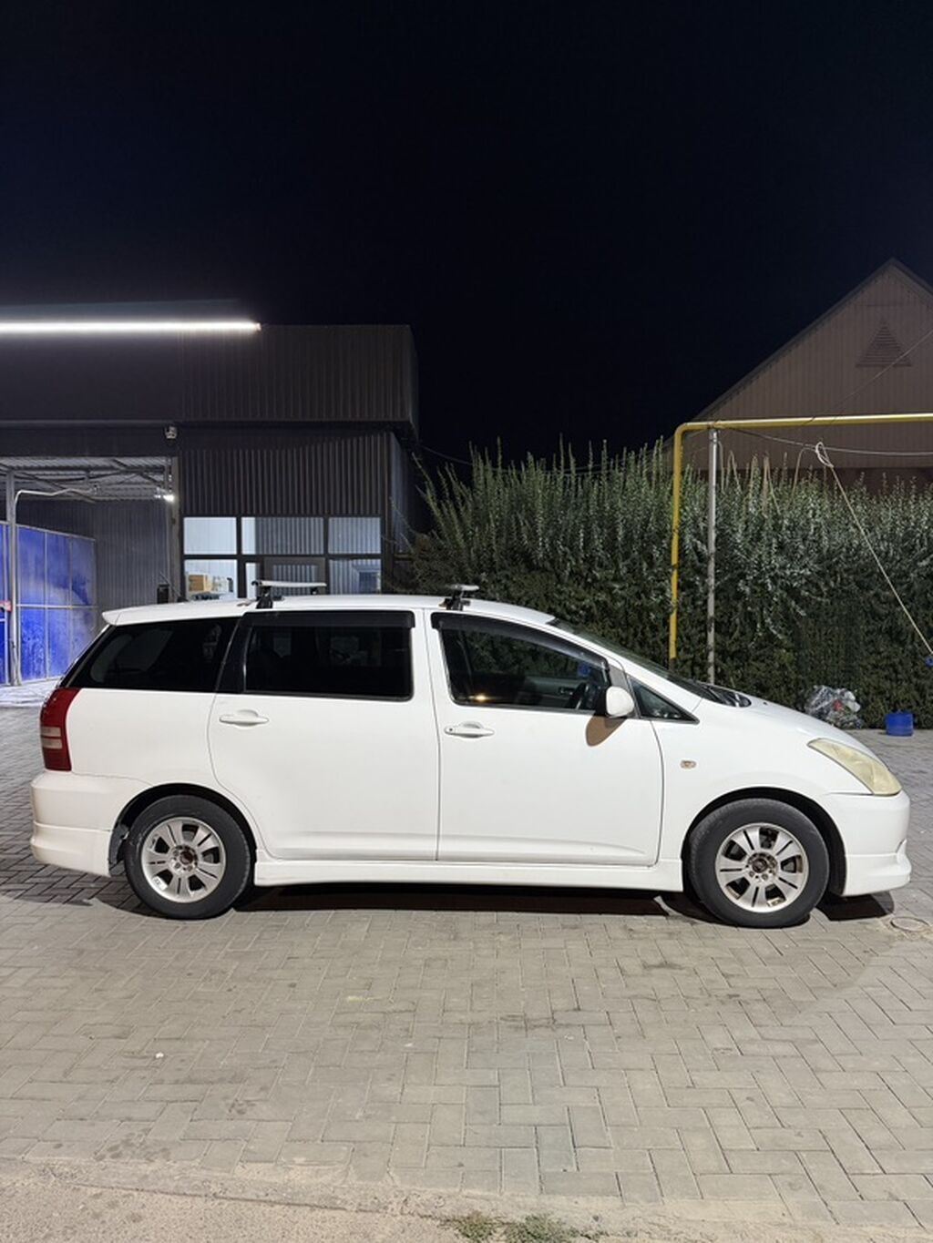 Toyota WISH: 2004 г., 1.8 л, Автомат, Бензин, Минивэн: фото 4