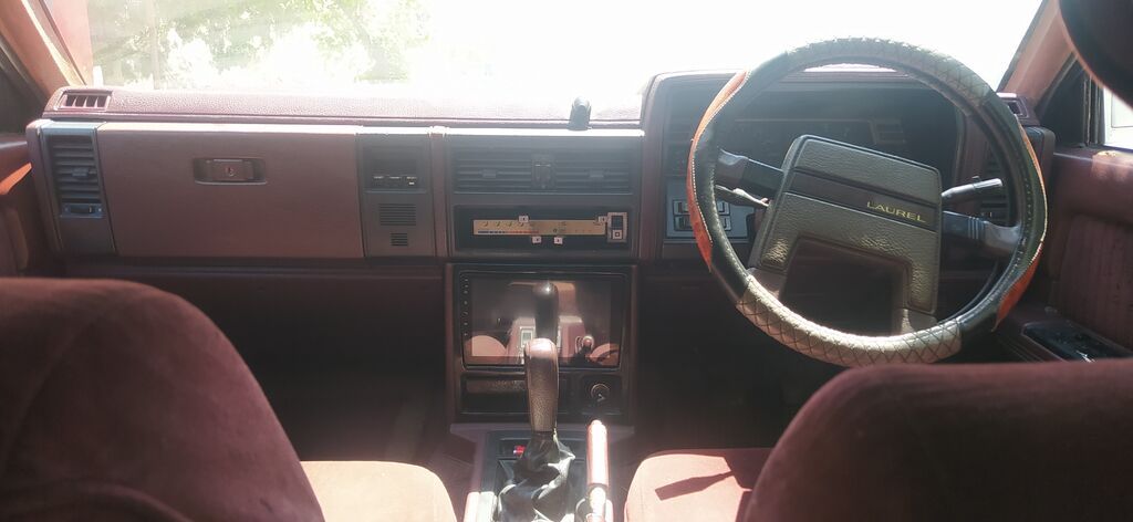 Nissan Laurel: 1986 г., 2.8 л, Механика, Дизель, Седан — фото 6