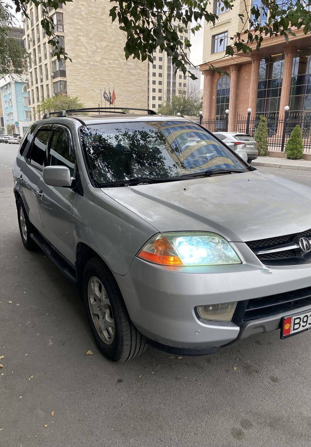 Acura MDX: 2002 г., 3.5 л, Автомат, Бензин, Внедорожник: фото 3