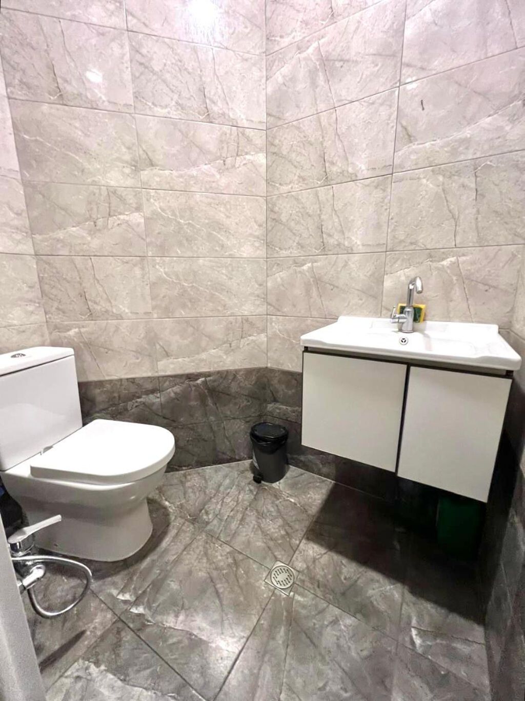 Azadlıq prospektində 77 m² obyekt icarəyə verilir Yer: Nəsimi