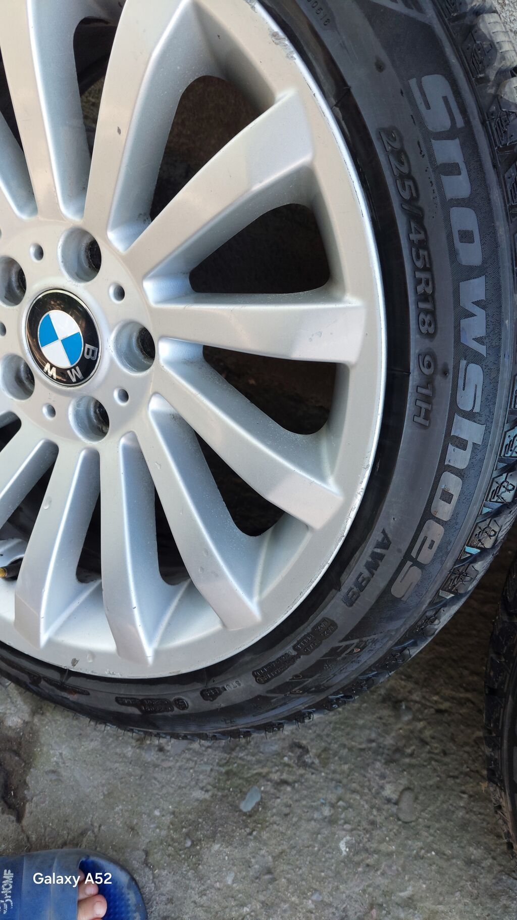 Комплект из 4 легкосплавных дисков BMW с зимними шинами: фото 4