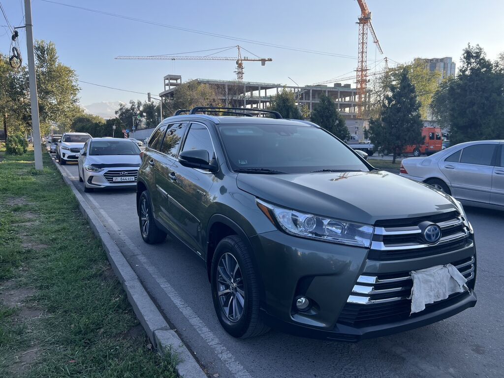 Toyota Highlander: 2019 г., Гибрид, Кроссовер: фото 2