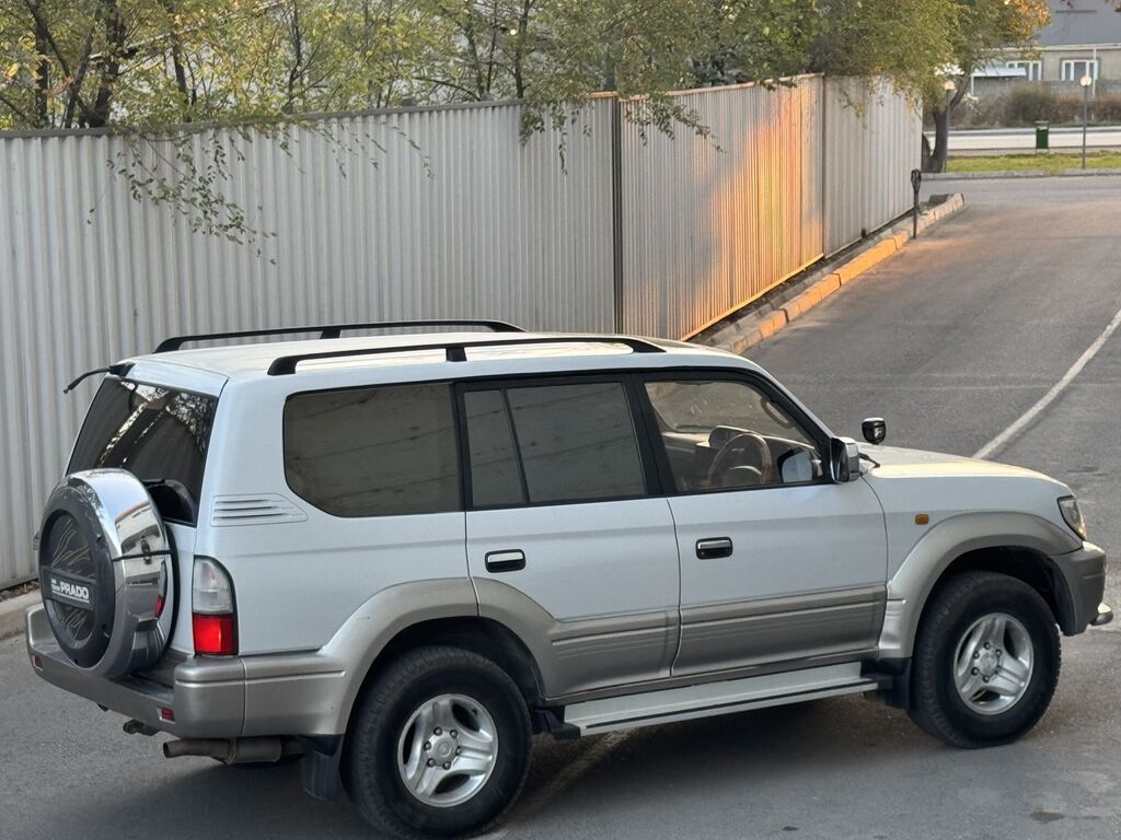 Toyota Land Cruiser Prado: 2001 г., 3.4 л, Автомат, Газ, Внедорожник: фото 5