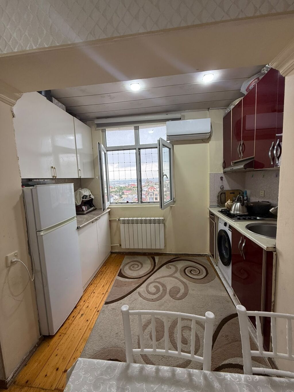 Bakı, 7-ci mikrorayon, 2 otaqlı, Köhnə tikili, m. Azadlıq Prospekti, 50 kv. m