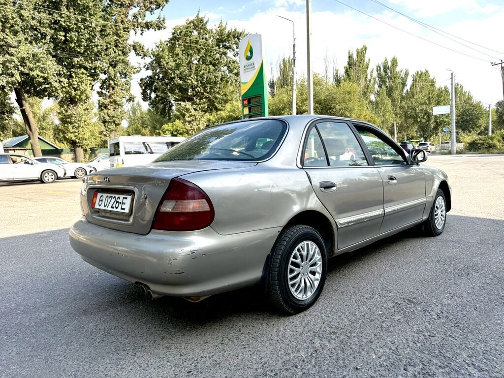 Hyundai Sonata: 1998 г., 1.8 л, Механика, Бензин, Седан: фото 2