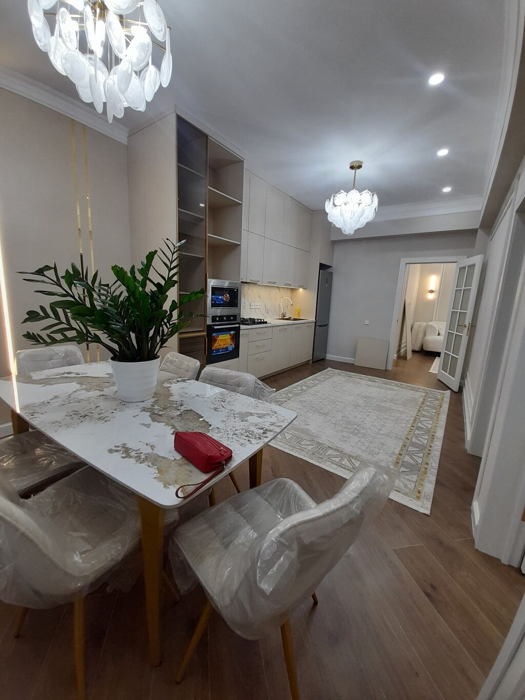 3 комнаты, 112 м², 12 мкр Элитка, 10 этаж, Дизайнерский ремонт: фото 4
