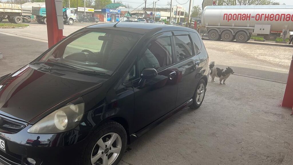 Honda Fit: 2003 г., 1.3 л, Автомат, Бензин, Хэтчбэк: фото 2