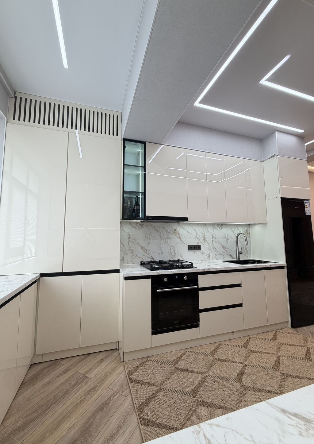 3 комнаты, 80 м², ТРЦ I-Mall Элитка, 8 этаж, Дизайнерский ремонт: фото 6