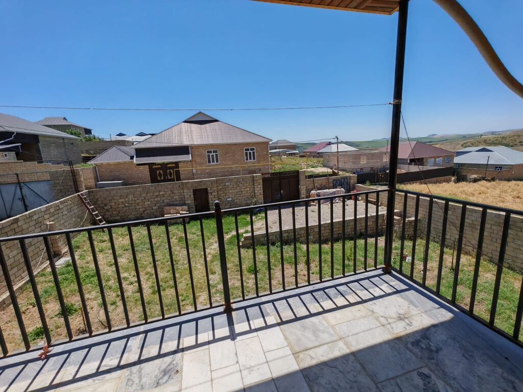 5 otaqlı, 273 kv. m, Yeni təmirli