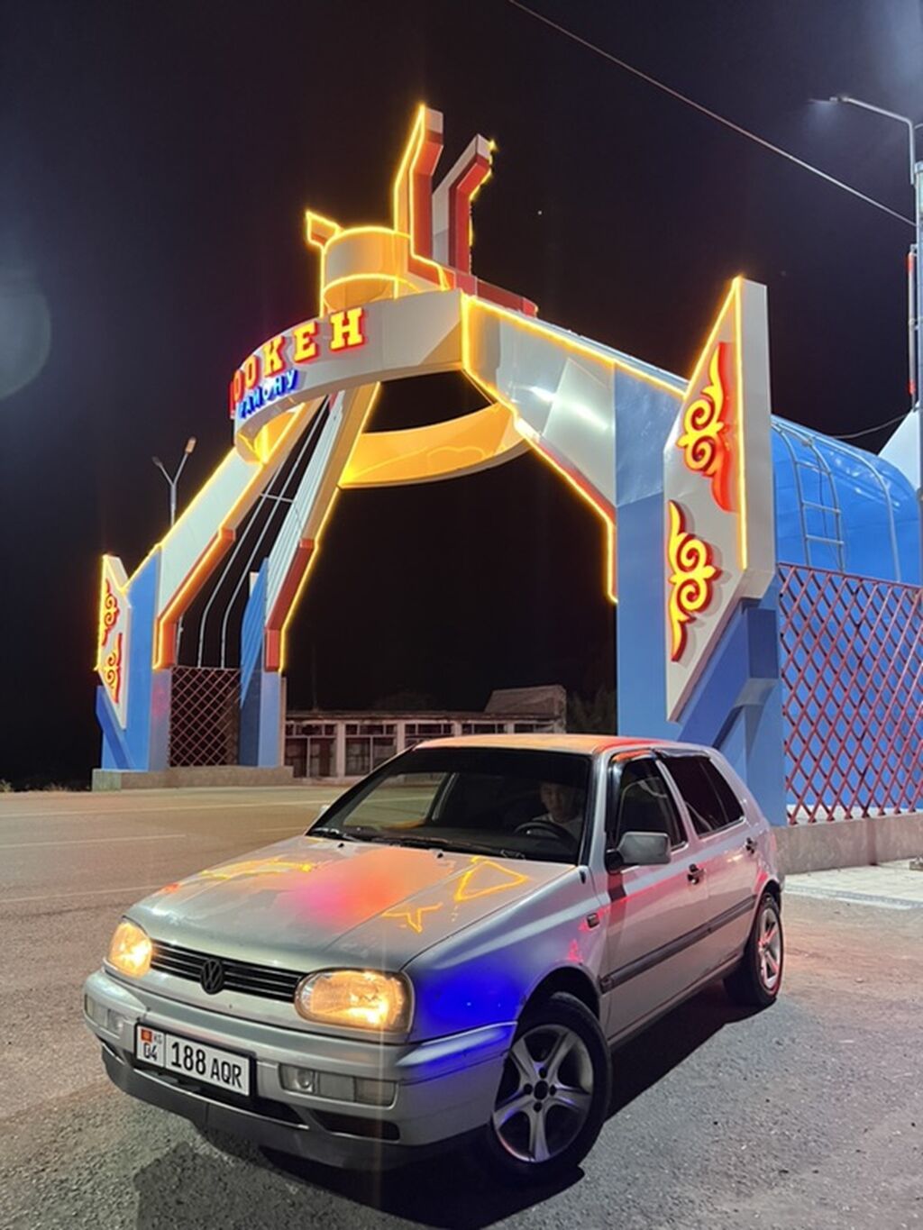 Volkswagen Golf: 1994 г., 1.6 л, Механика, Хэтчбэк: фото 3