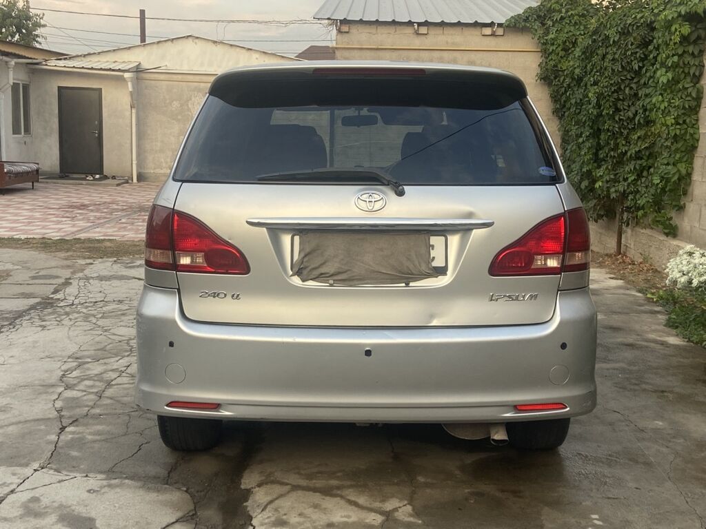 Toyota Ipsum: 2002 г., 2.4 л, Автомат, Газ, Минивэн: фото 5