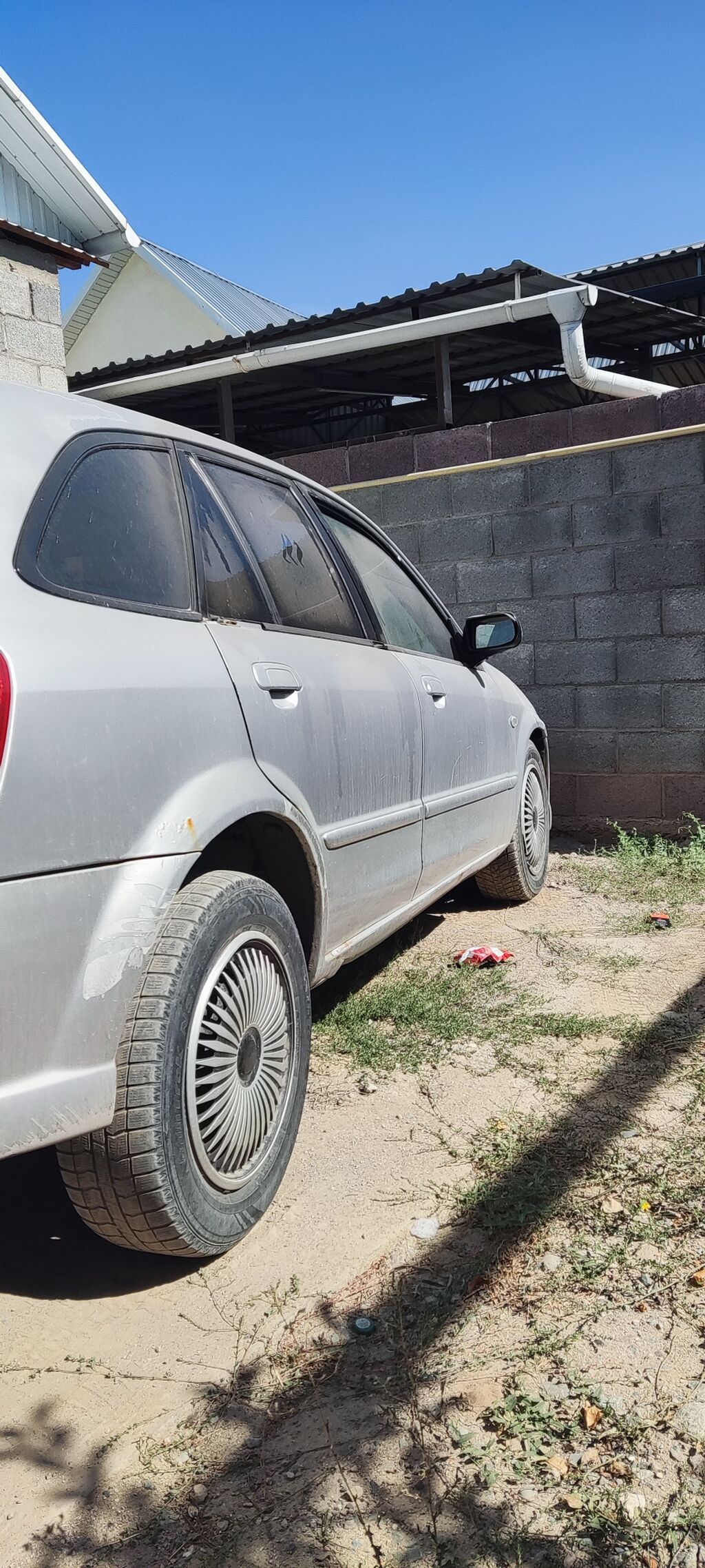 Mazda Familia: 2003 г., 2 л, Механика, Бензин, Универсал: фото 2