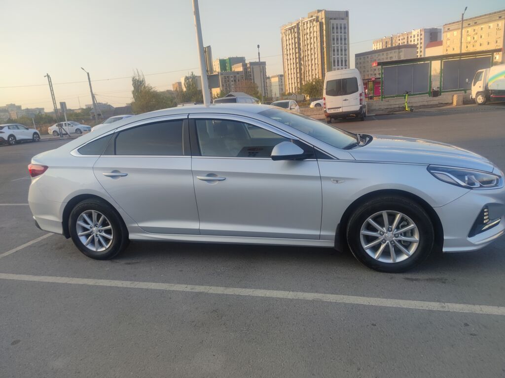 Hyundai Sonata: 2021 г., 2 л, Автомат, Газ, Седан: фото 3
