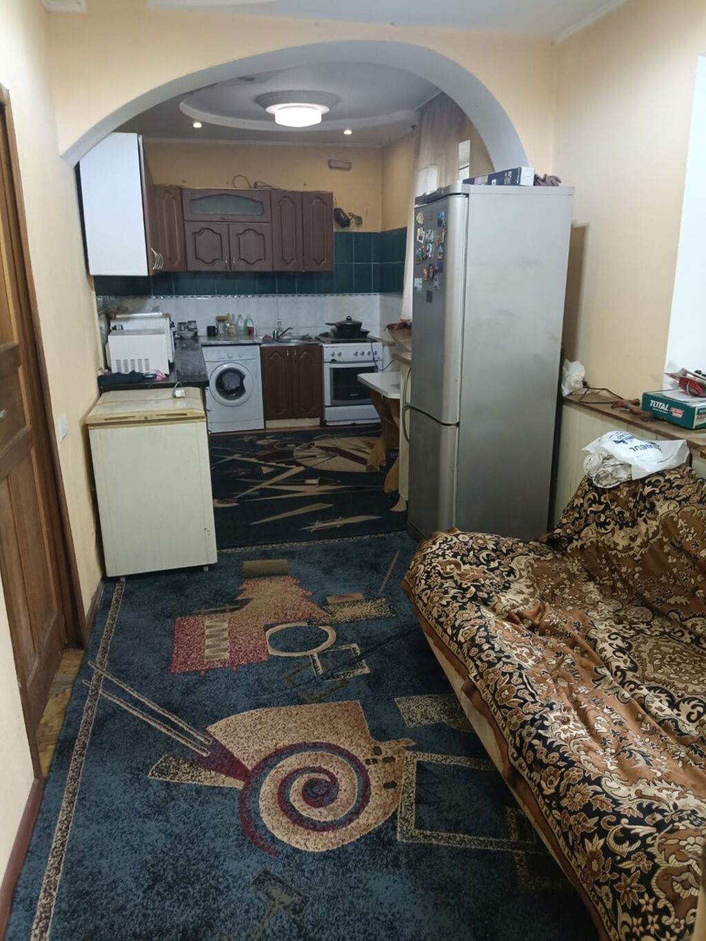 Продаю 2-х этажный дом 7-комнат+кухня 220 м2, участок 4 сотки