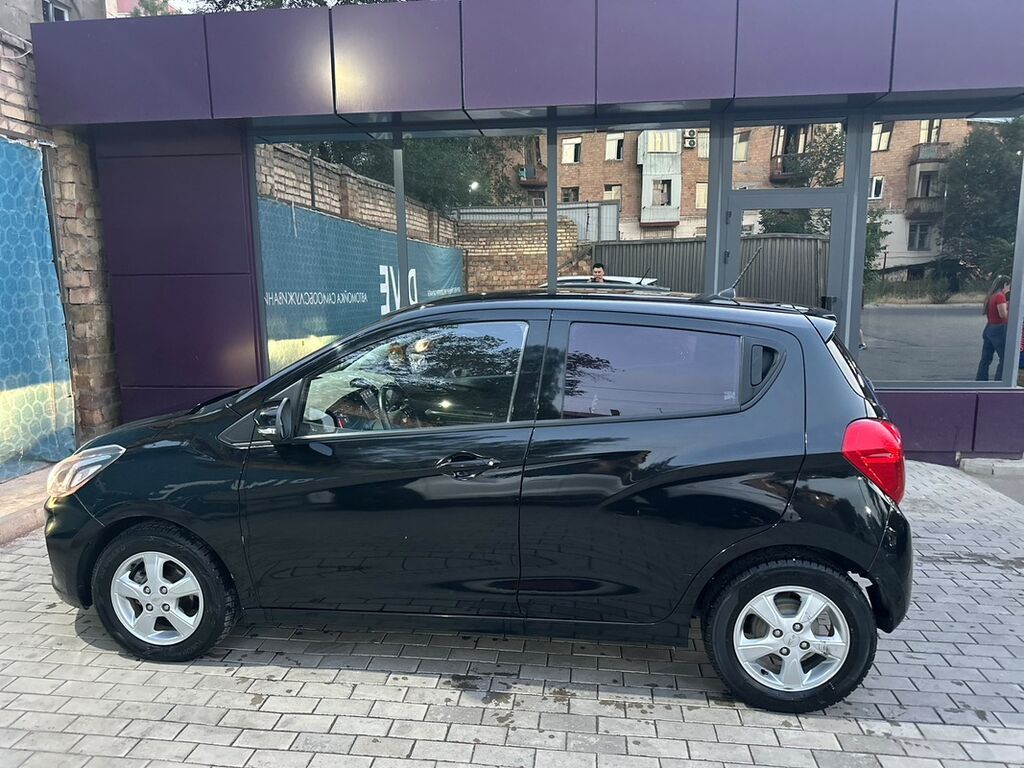 Chevrolet Spark: 2019 г., 1 л, Автомат, Бензин, Хэтчбэк: фото 4