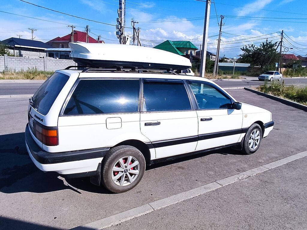 Volkswagen Passat: 1991 г., 1.8 л, Механика, Бензин, Универсал: фото 3