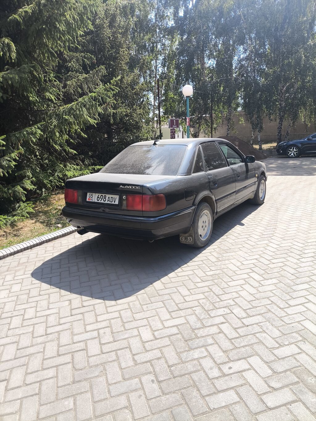 Audi 100: 1992 г., 2.3 л, Механика, Бензин, Седан: фото 3