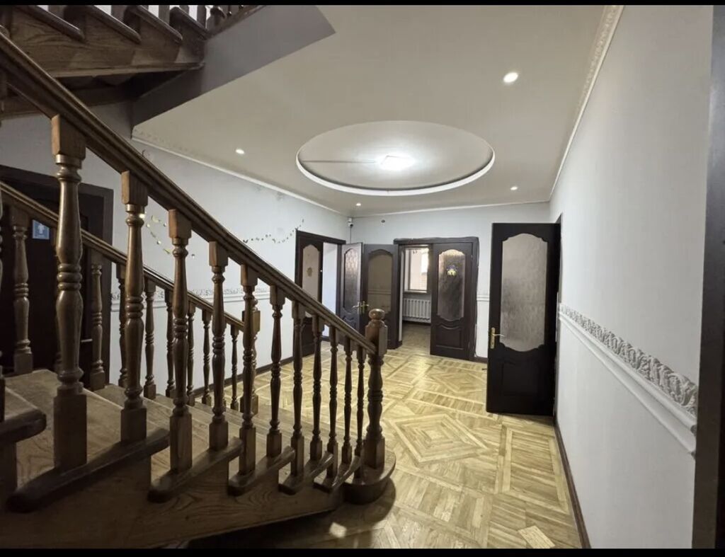 600 м², 12 комнат, Юг-2 мкр: фото 4