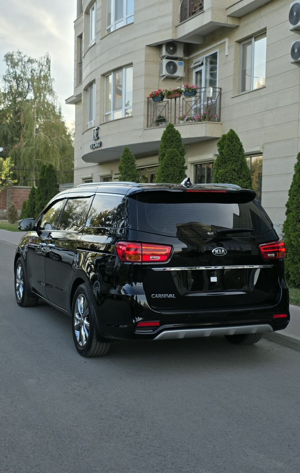 Kia Carnival: 2019 г., 2.2 л, Автомат, Дизель, Минивэн: фото 4