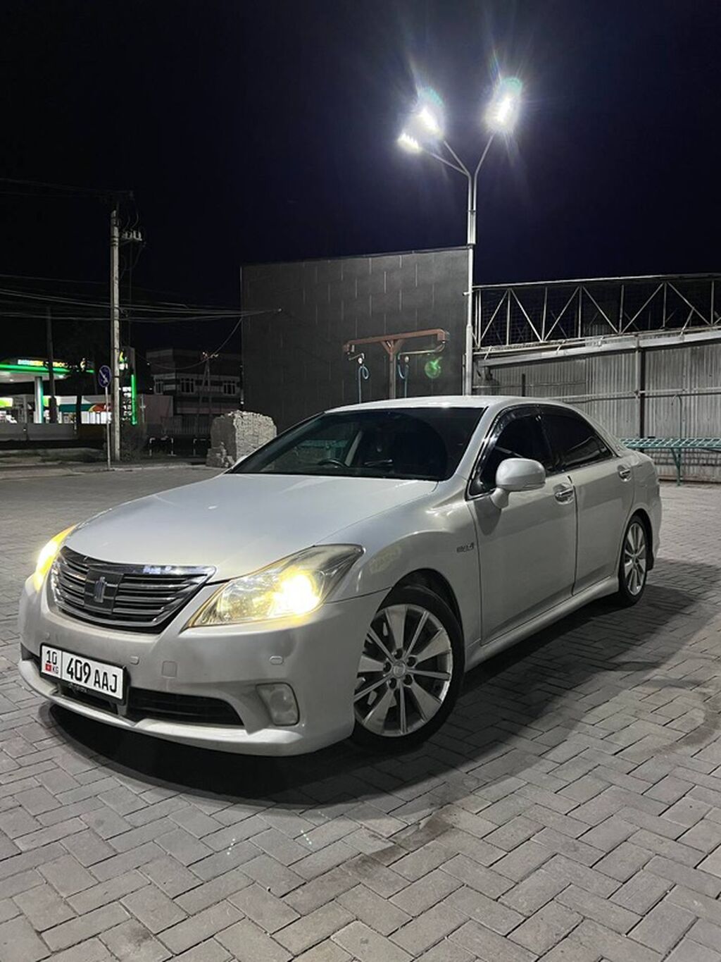Toyota Crown: 2008 г., Гибрид, Седан: фото 2